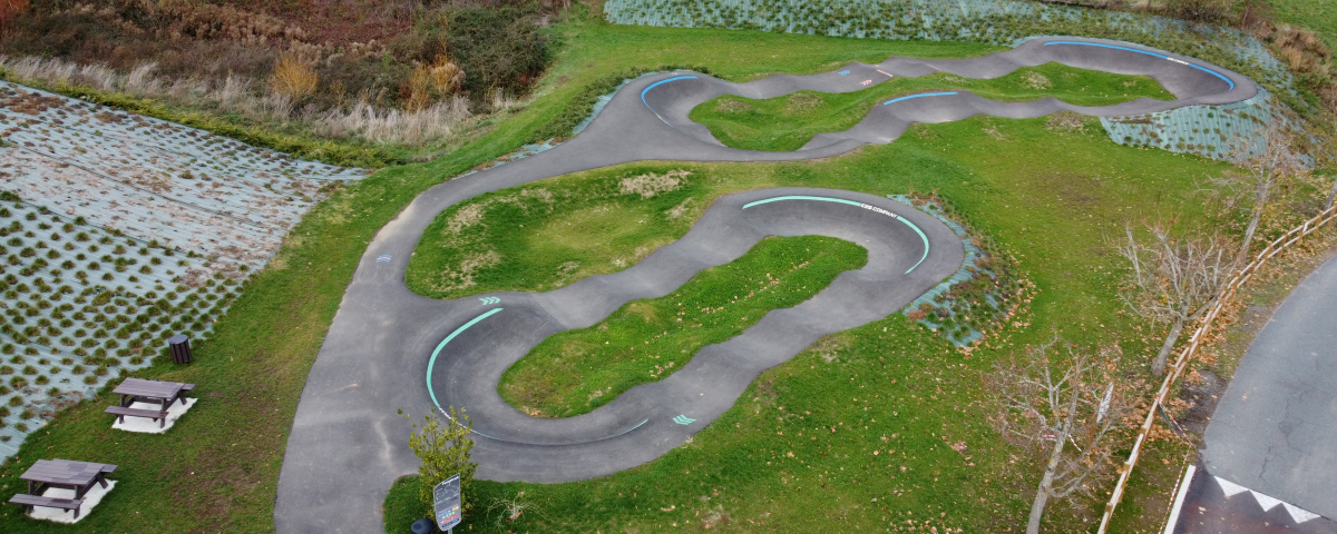 Photo prise au drone de la pumptrack de Brullioles